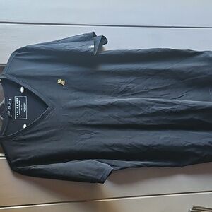 James Bark V-neck T-shirt